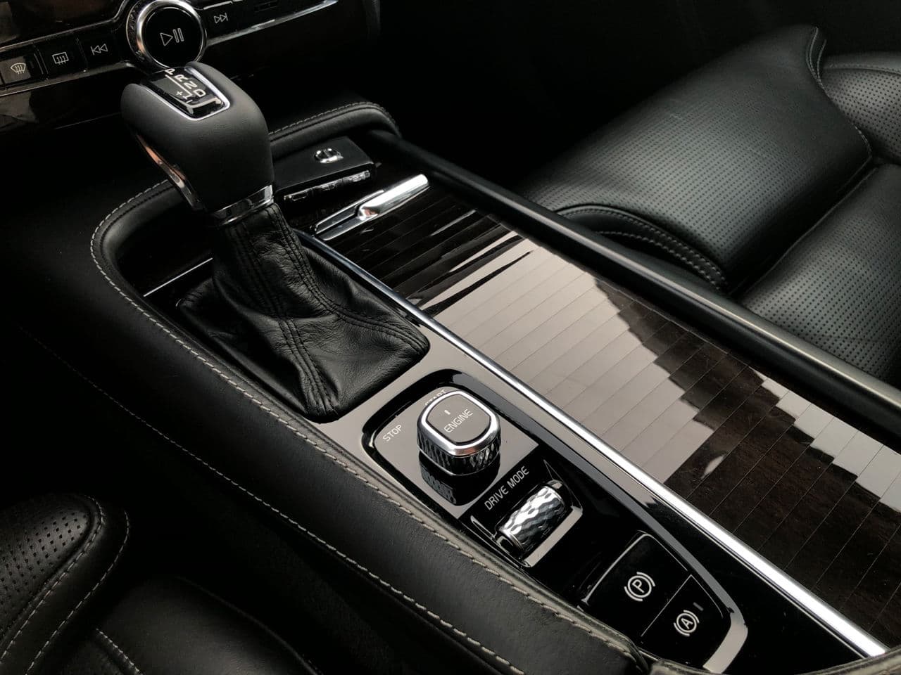 2016 Volvo XC 90 — Miniatură 11