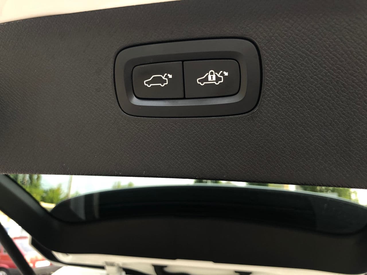 2016 Volvo XC 90 — Miniatură 18