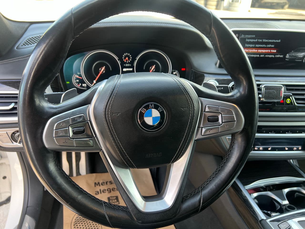 2017 BMW 740e — Miniatură 10