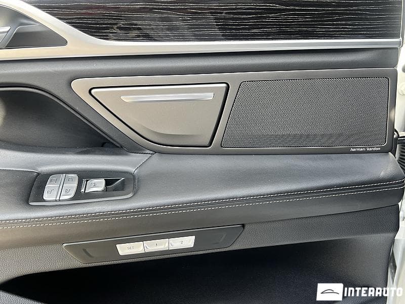 2017 BMW 740e — Miniatură 19