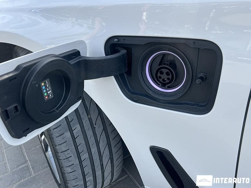 2017 BMW 740e — Miniatură 5