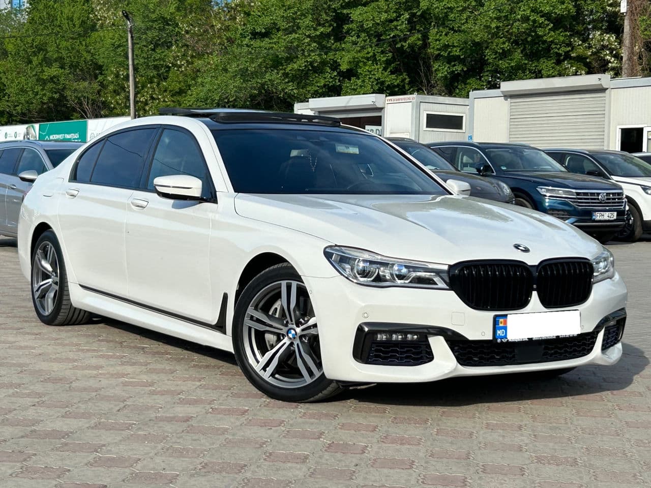 2017 BMW 740e — Miniatură 4