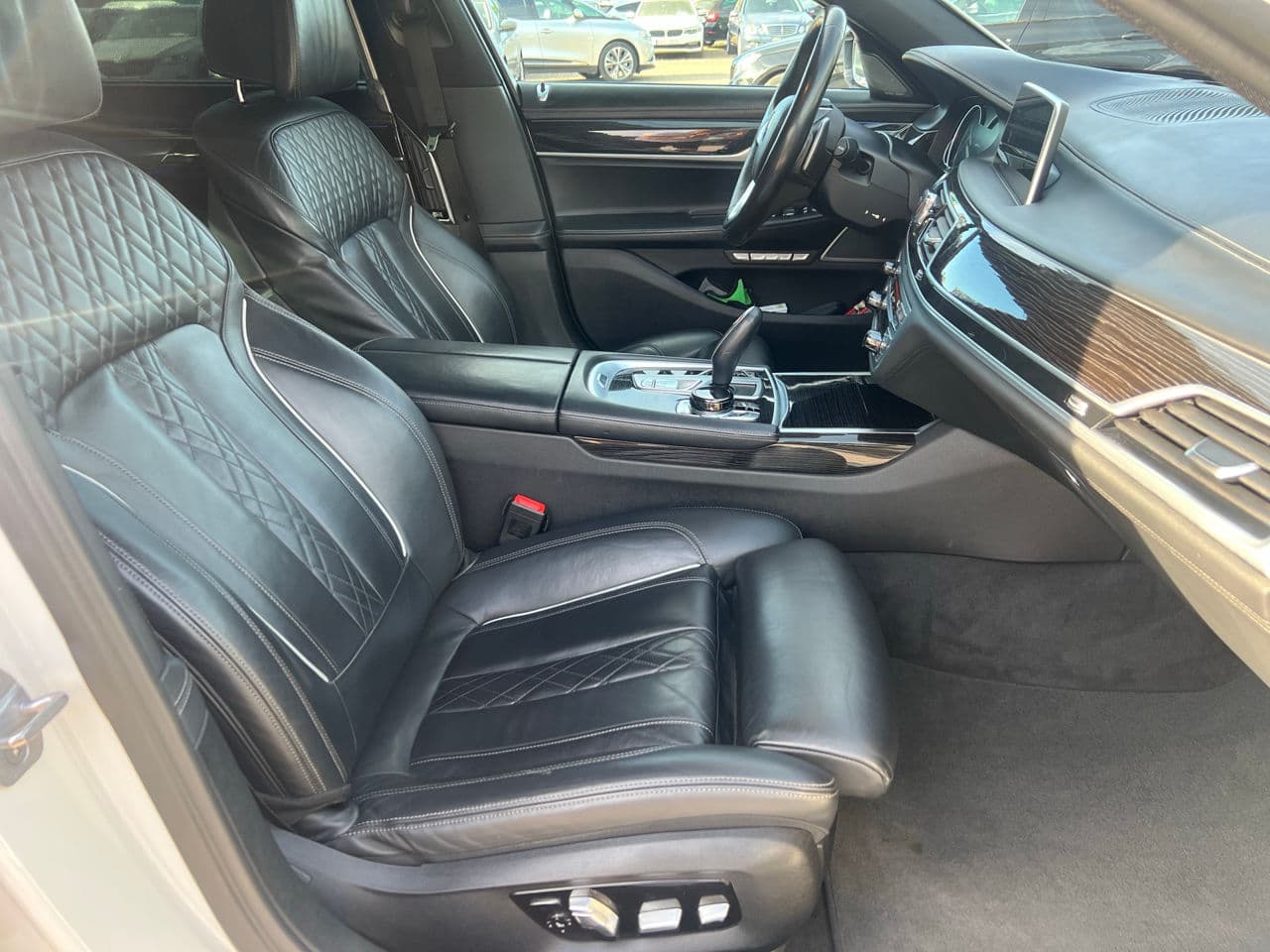 2017 BMW 740e — Miniatură 15