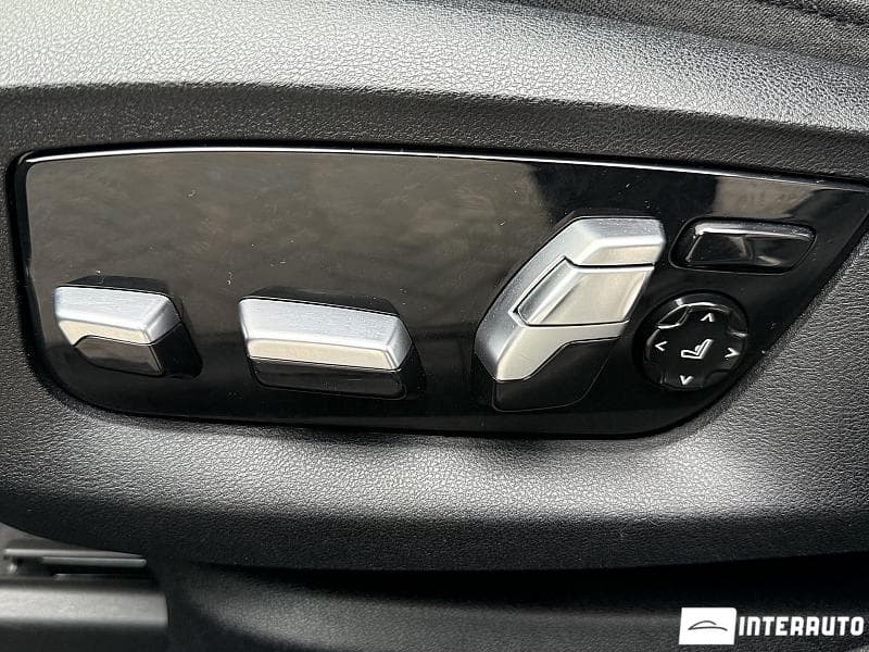 2017 BMW 525 — Miniatură 26