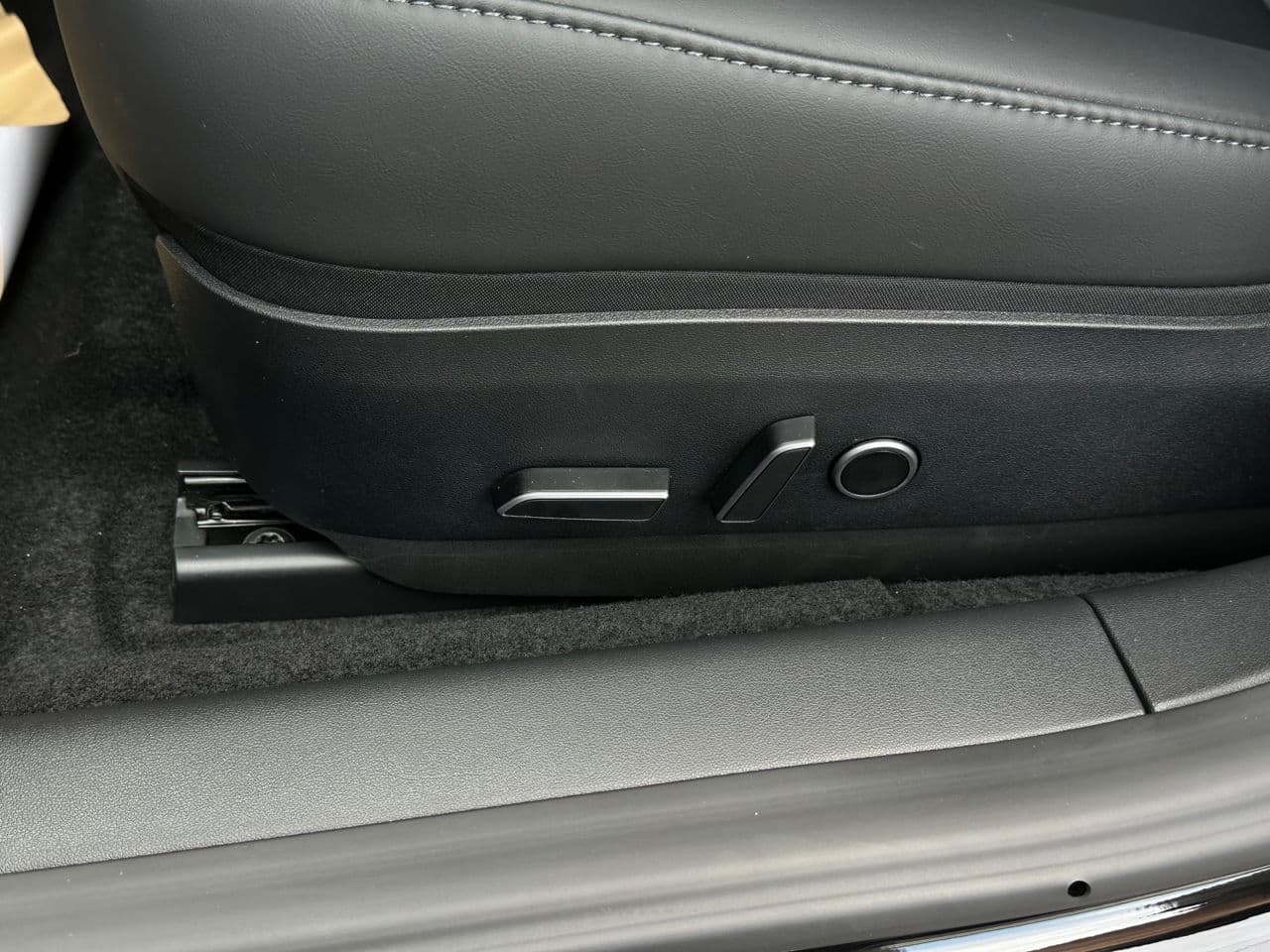 2023 Tesla Model 3 — Miniatură 7