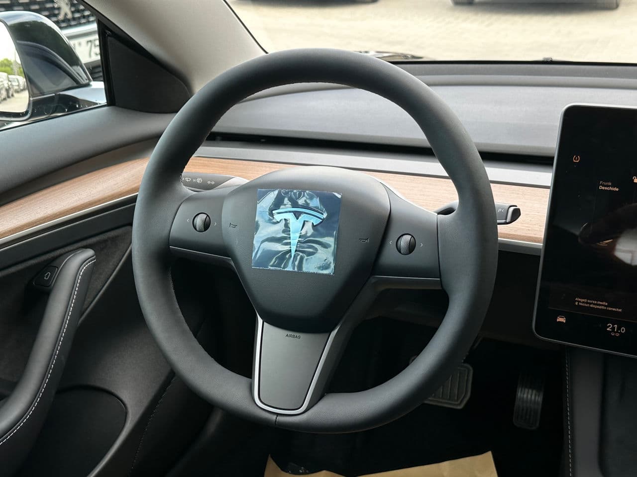 2023 Tesla Model 3 — Miniatură 9