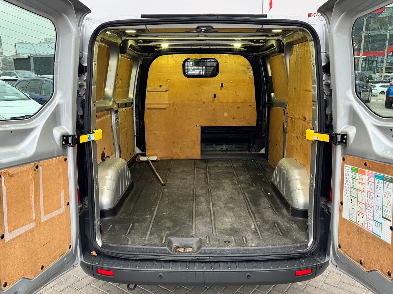 2013 Ford Transit — Miniatură 16