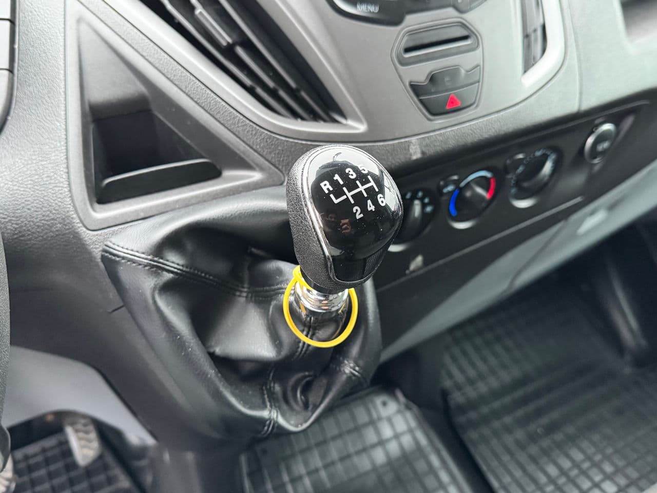 2013 Ford Transit — Miniatură 9