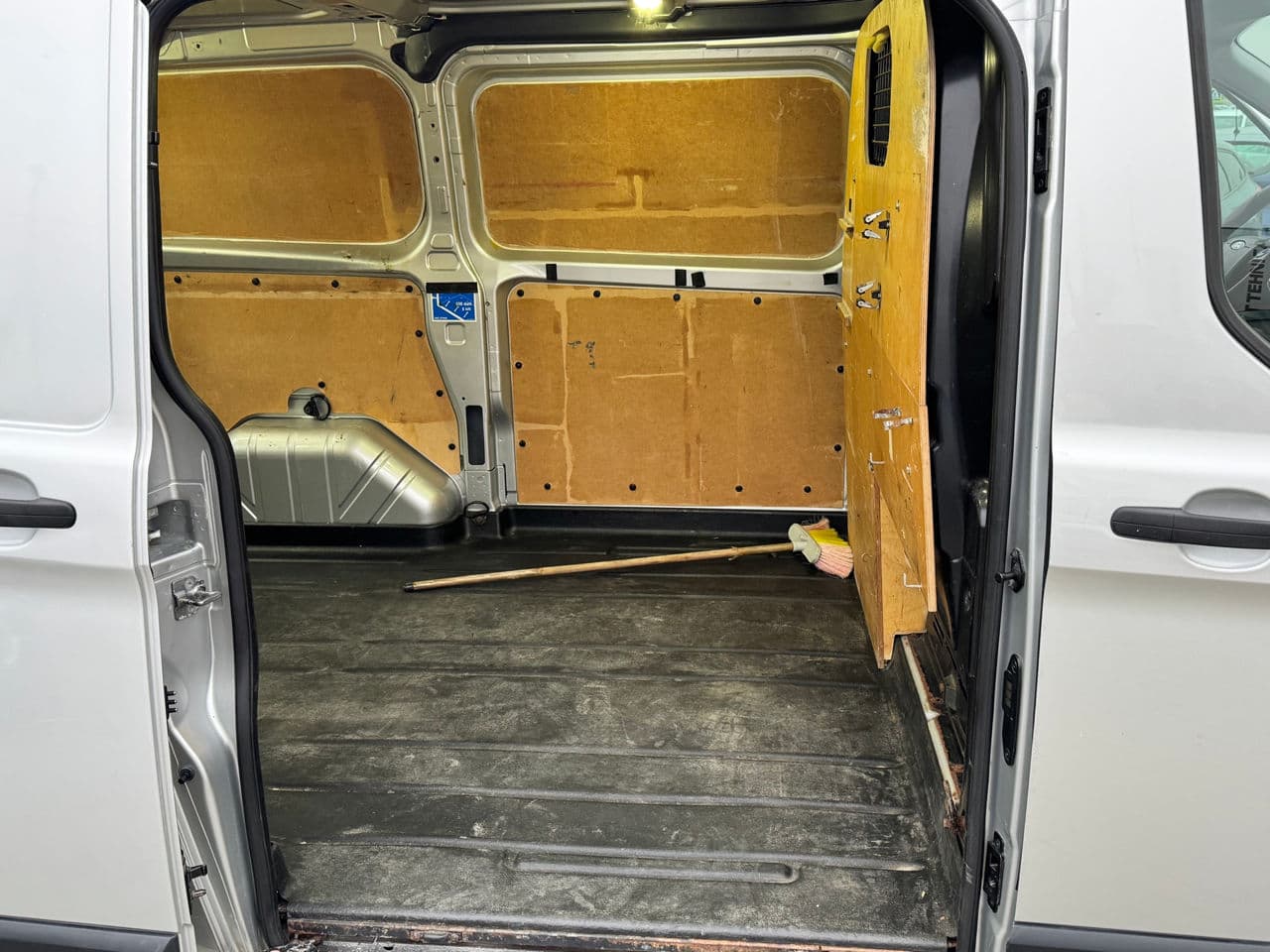2013 Ford Transit — Miniatură 12