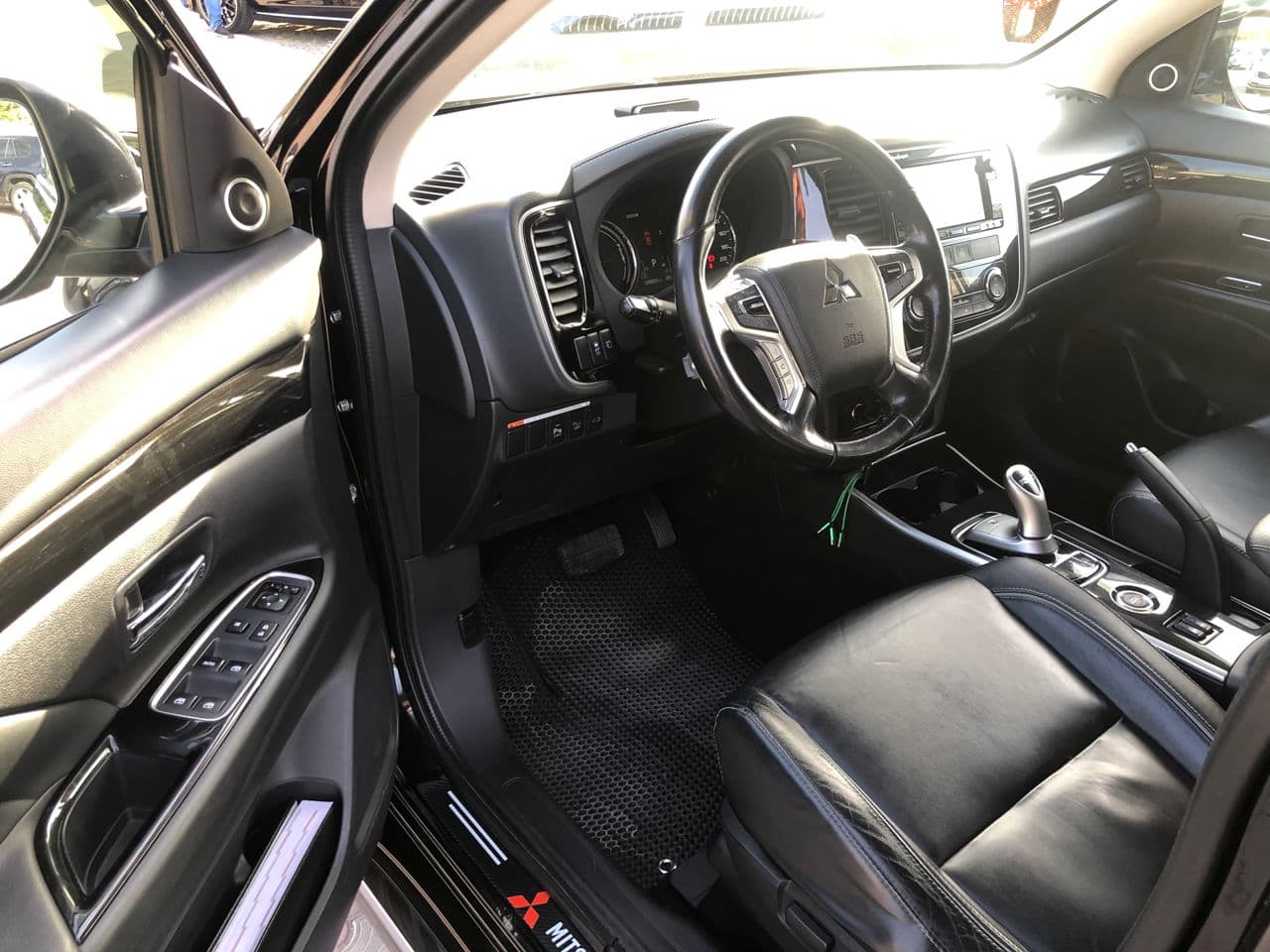 2016 Mitsubishi Outlander — Miniatură 6