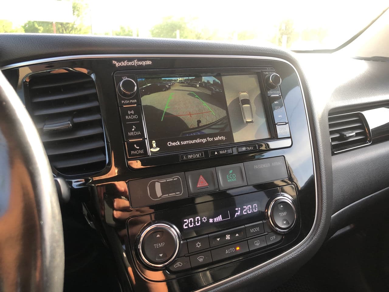 2016 Mitsubishi Outlander — Miniatură 10