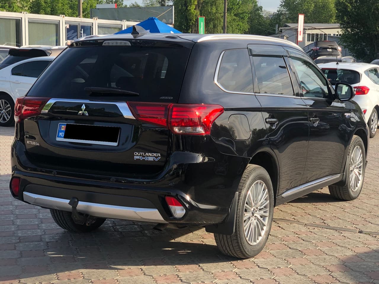 2016 Mitsubishi Outlander — Miniatură 3