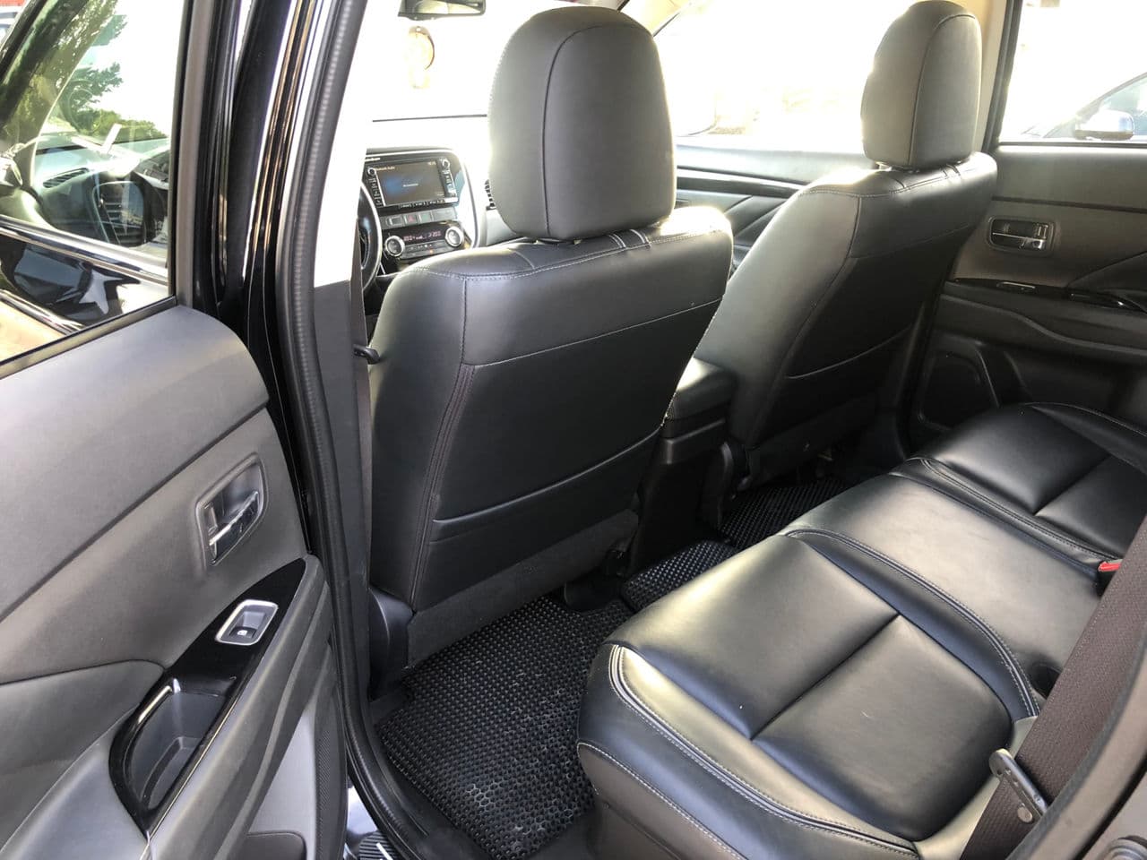 2016 Mitsubishi Outlander — Miniatură 15