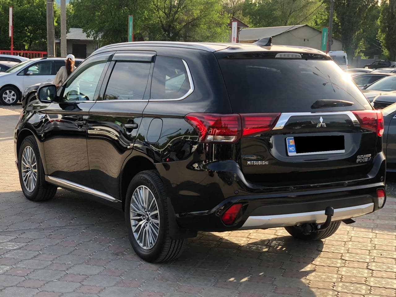 2016 Mitsubishi Outlander — Miniatură 2