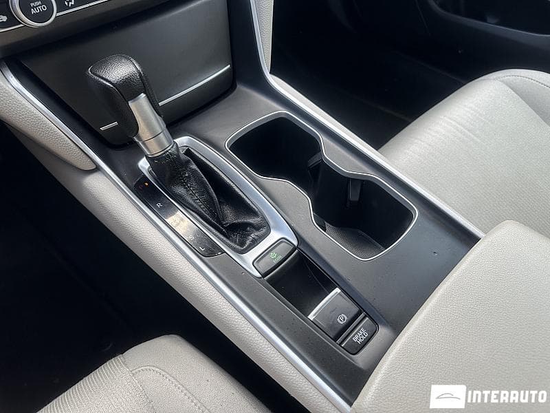 2018 Honda Accord — Miniatură 16