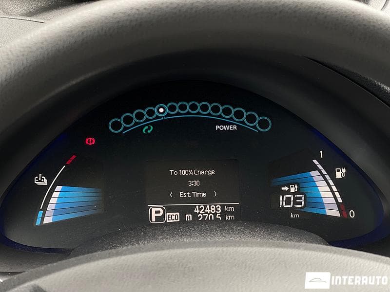 2016 Nissan Leaf — Miniatură 18
