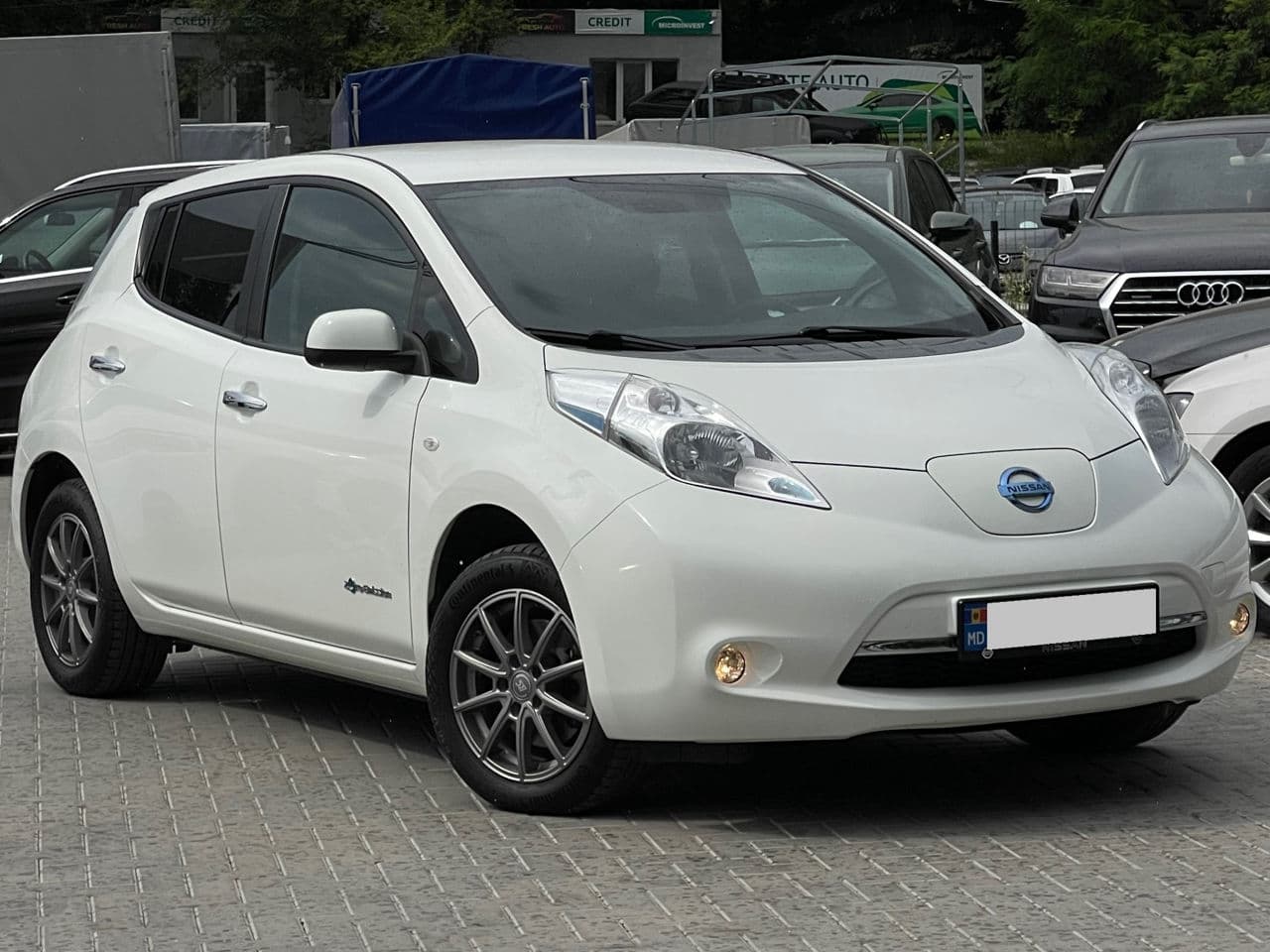 2016 Nissan Leaf — Miniatură 3