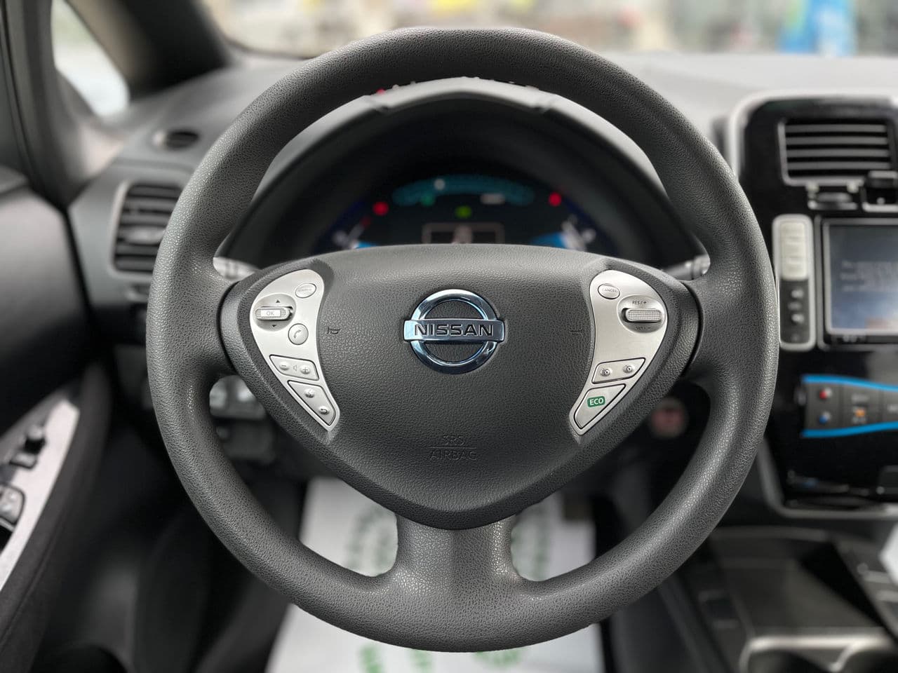 2016 Nissan Leaf — Miniatură 10