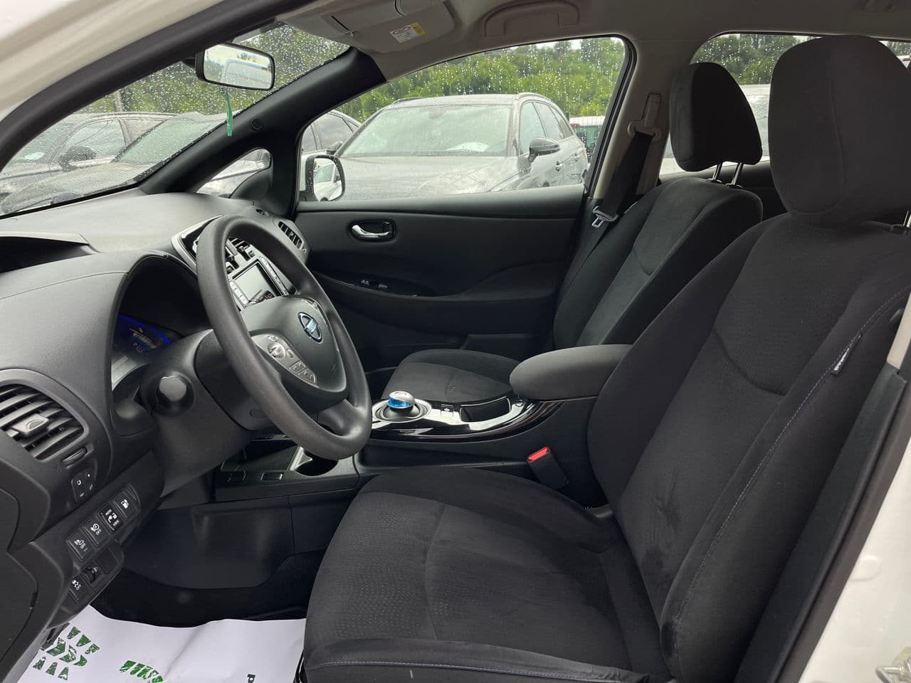 2016 Nissan Leaf — Miniatură 6
