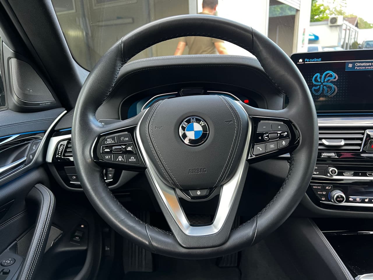 BMW 530e 2020 — Миниатюра 10