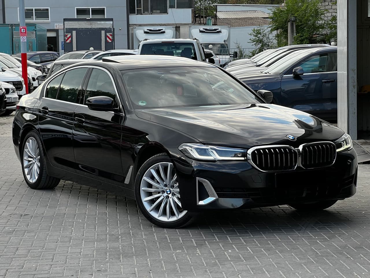 BMW 530e 2020 — Миниатюра 3