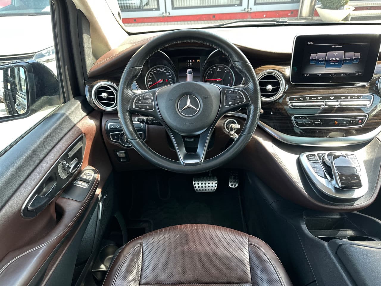 2018 Mercedes V 250 — Miniatură 10