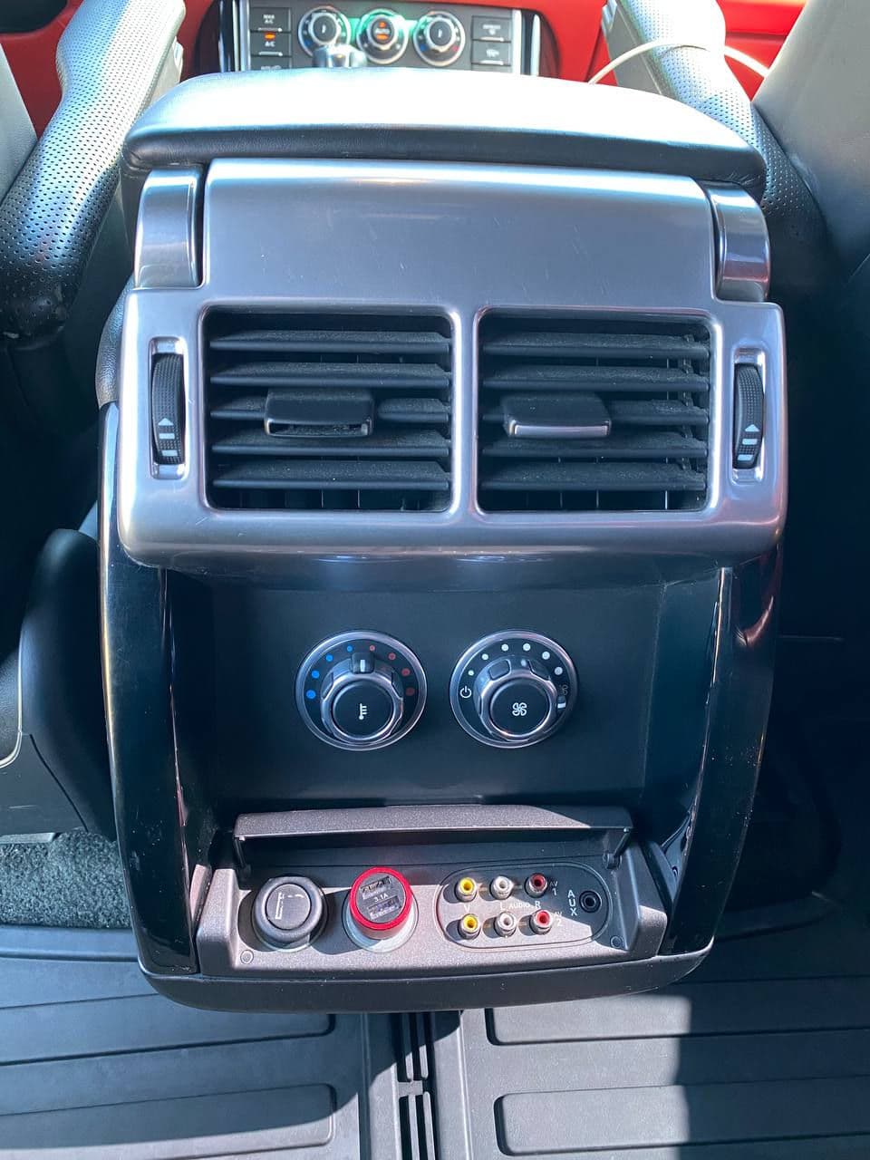 2010 Land Rover Range Rover Vogue — Miniatură 19