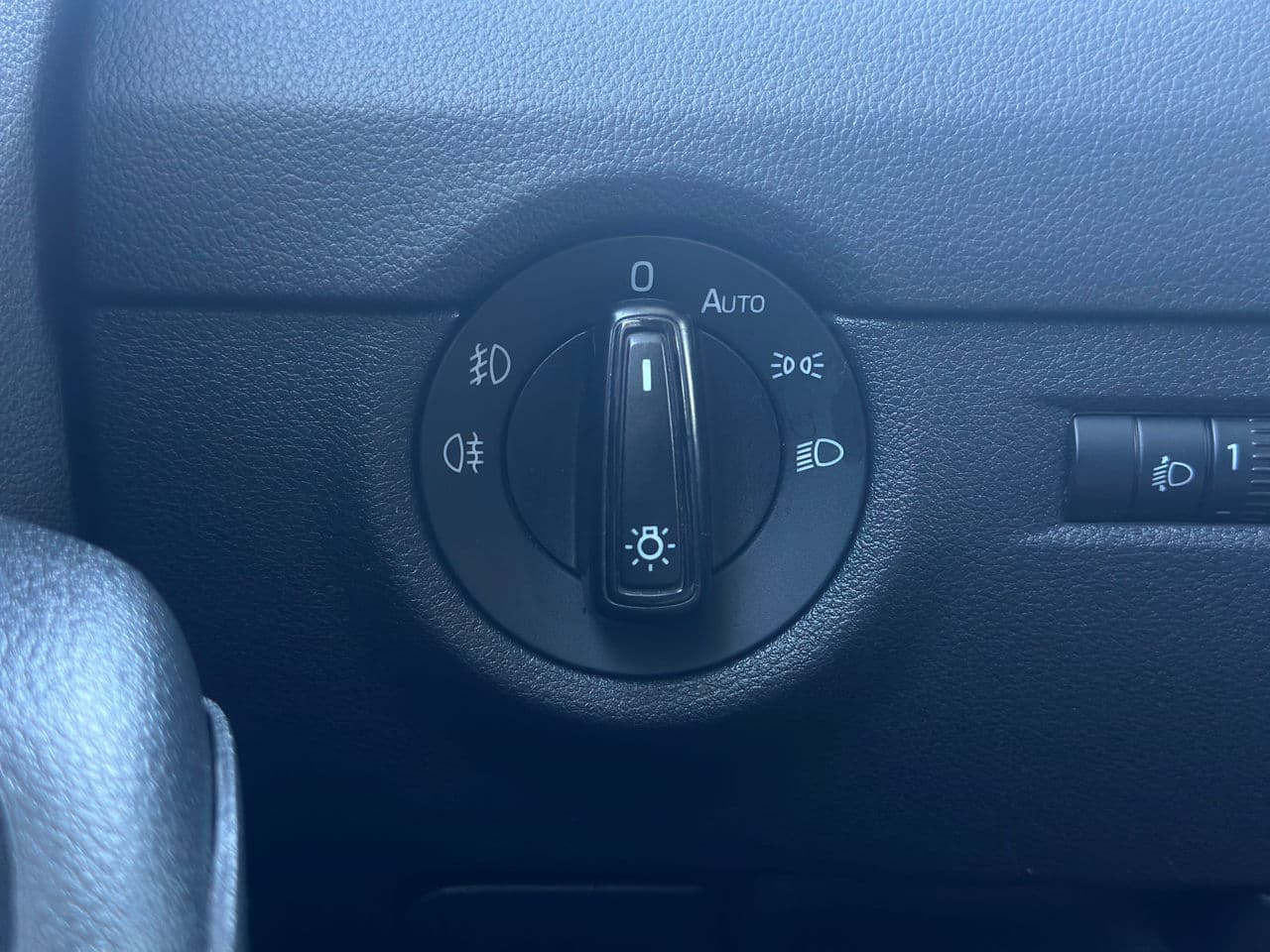 2015 Skoda Octavia — Miniatură 9