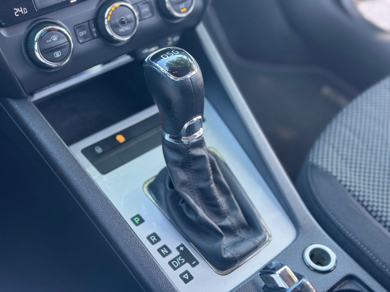 2015 Skoda Octavia — Miniatură 13