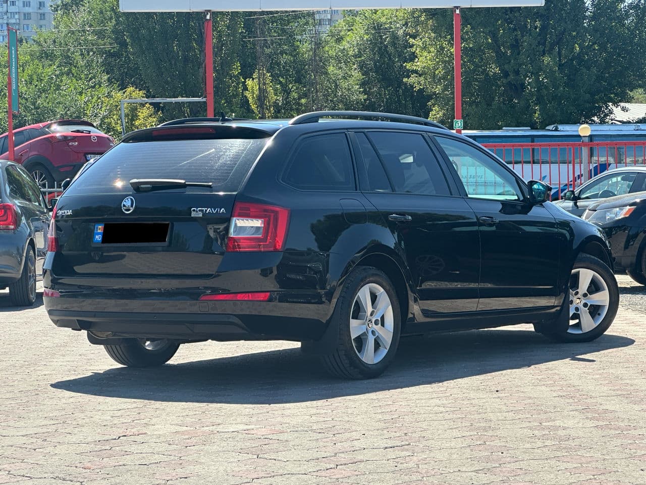 2015 Skoda Octavia — Miniatură 2