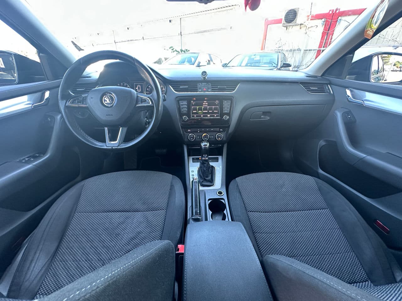 2015 Skoda Octavia — Miniatură 8