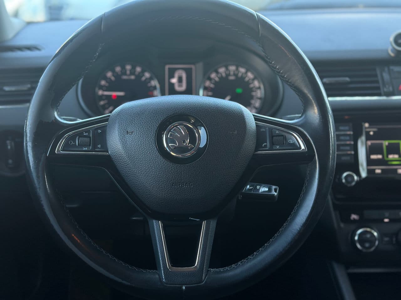 2015 Skoda Octavia — Miniatură 10
