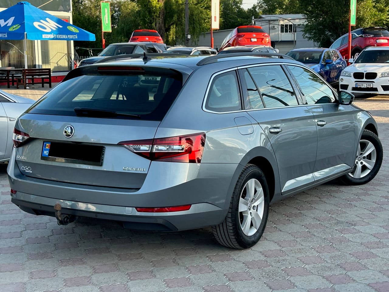 2018 Skoda Superb — Miniatură 3