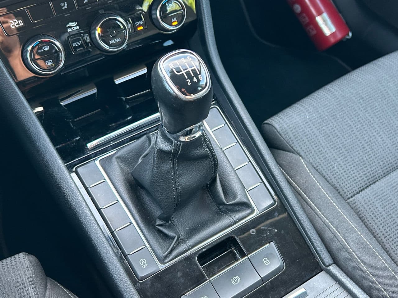2018 Skoda Superb — Miniatură 13