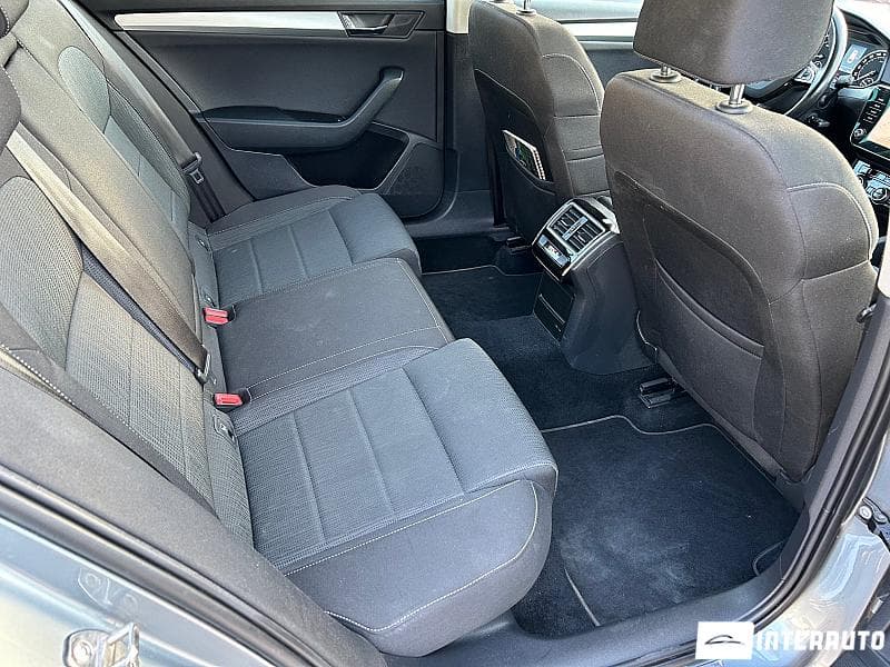 2018 Skoda Superb — Miniatură 16