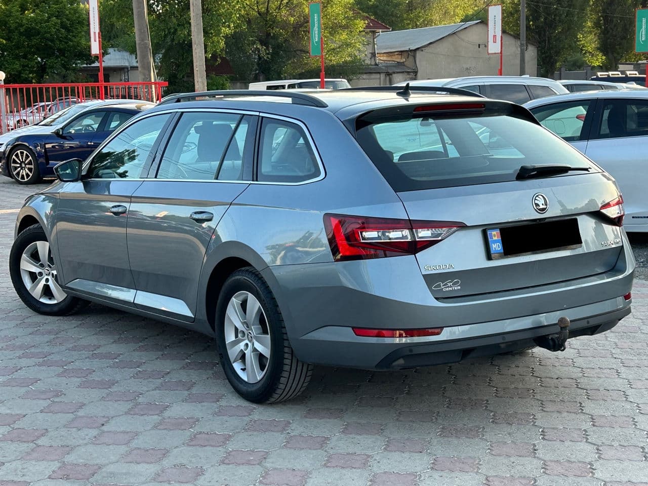 2018 Skoda Superb — Miniatură 2