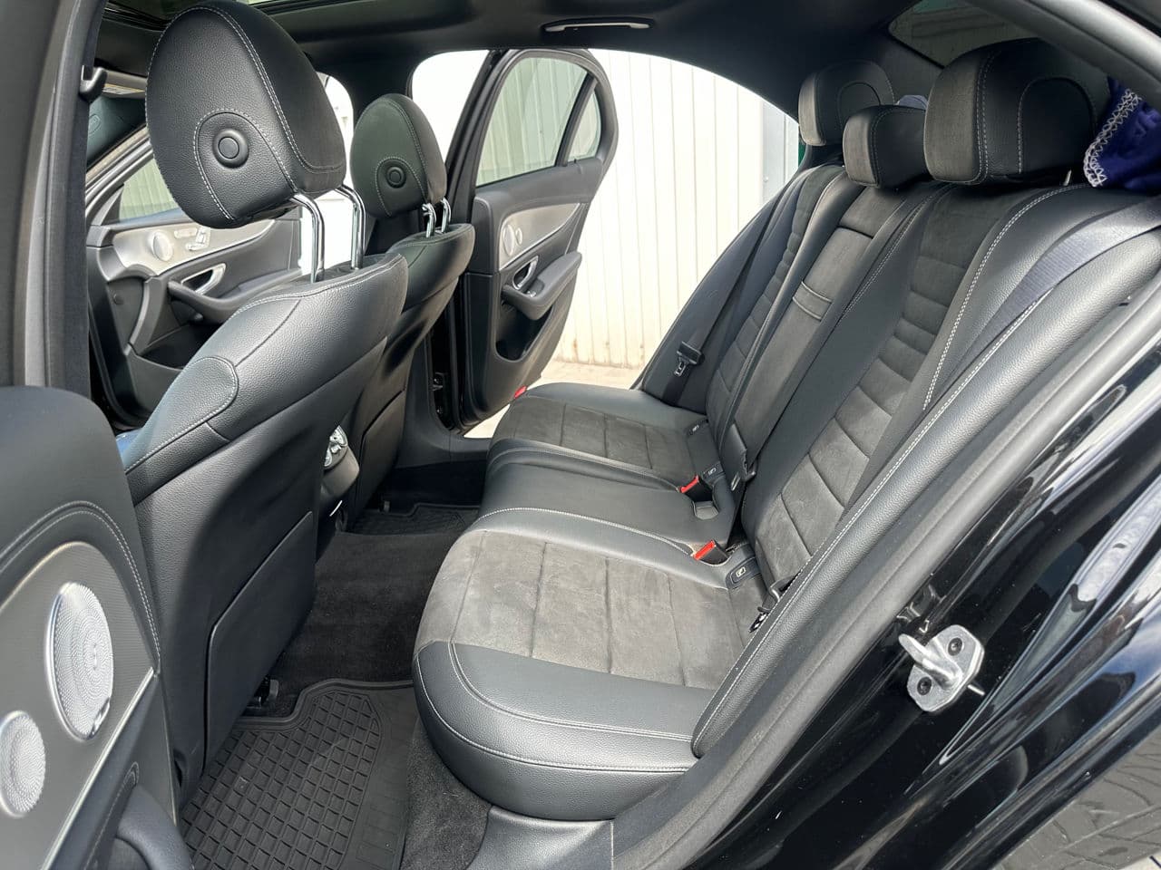 Mercedes E 300de 2020 — Миниатюра 18