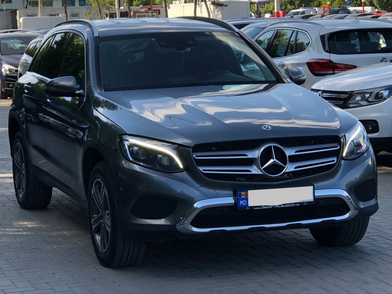 2017 Mercedes GLC 350e — Miniatură 3
