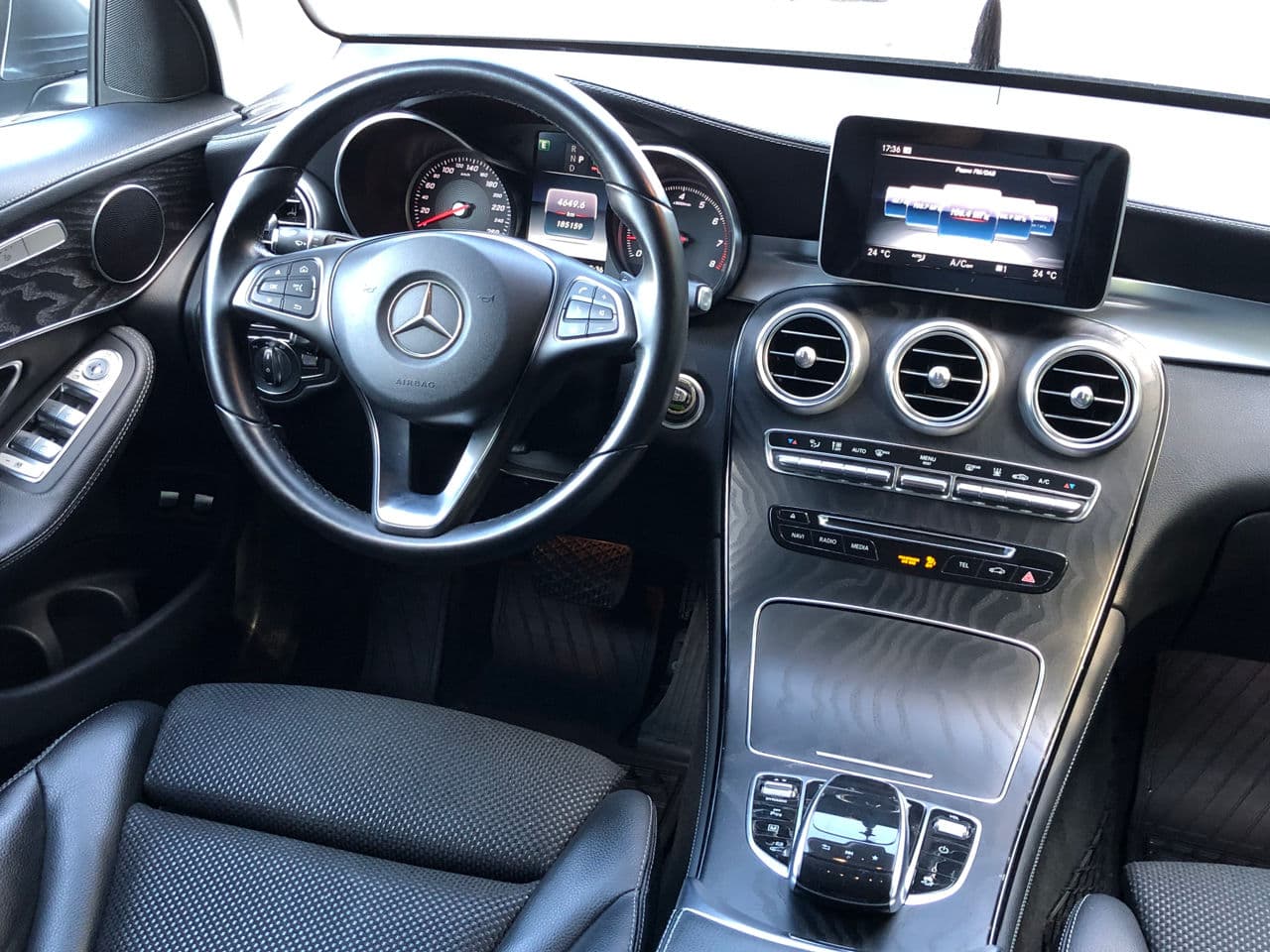 2017 Mercedes GLC 350e — Miniatură 10