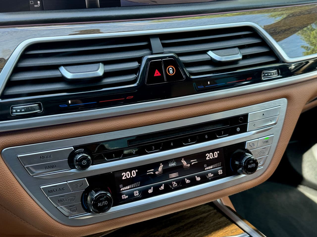 2018 BMW 740 — Miniatură 18
