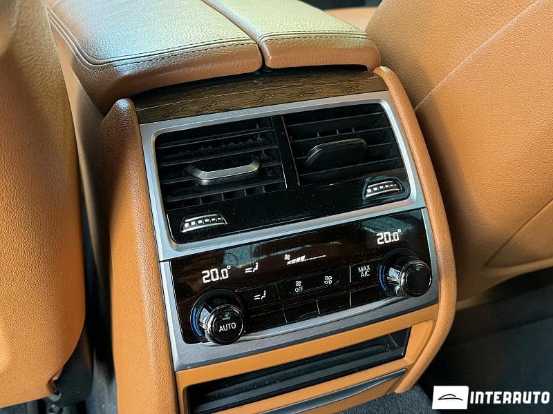 2018 BMW 740 — Miniatură 26