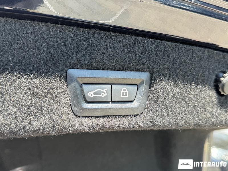 2018 BMW 740 — Miniatură 28