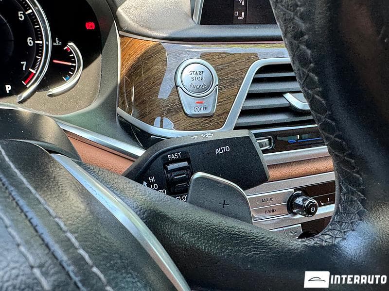2018 BMW 740 — Miniatură 16