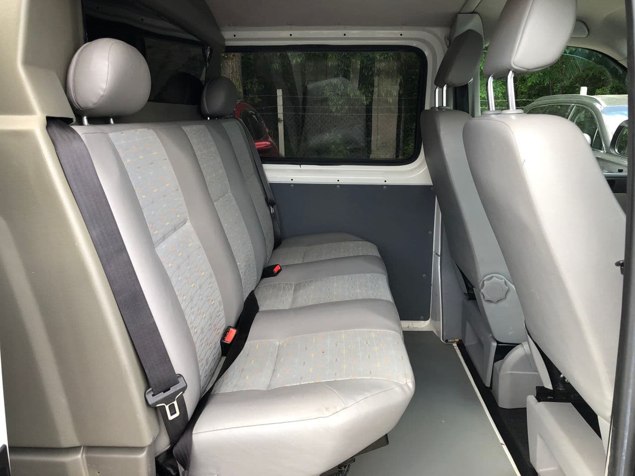 2010 Volkswagen Transporter — Miniatură 9