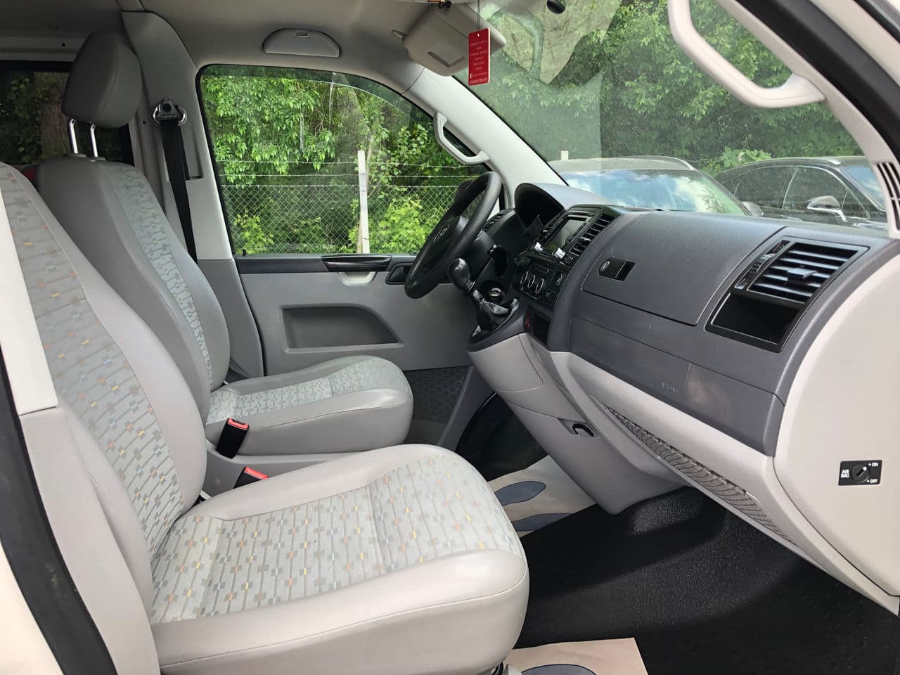 2010 Volkswagen Transporter — Miniatură 8