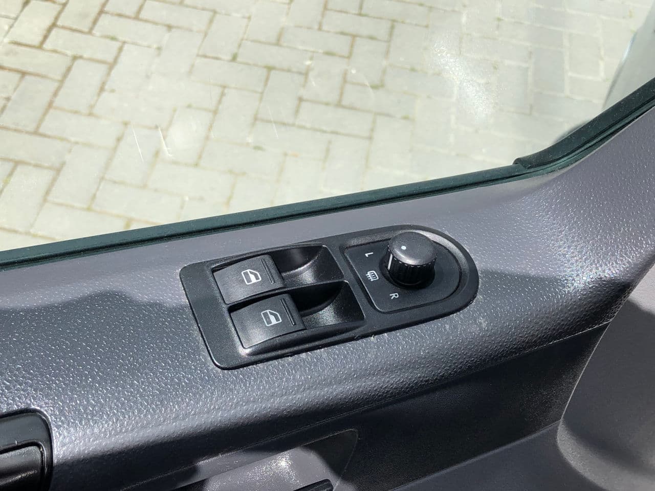 2010 Volkswagen Transporter — Miniatură 13