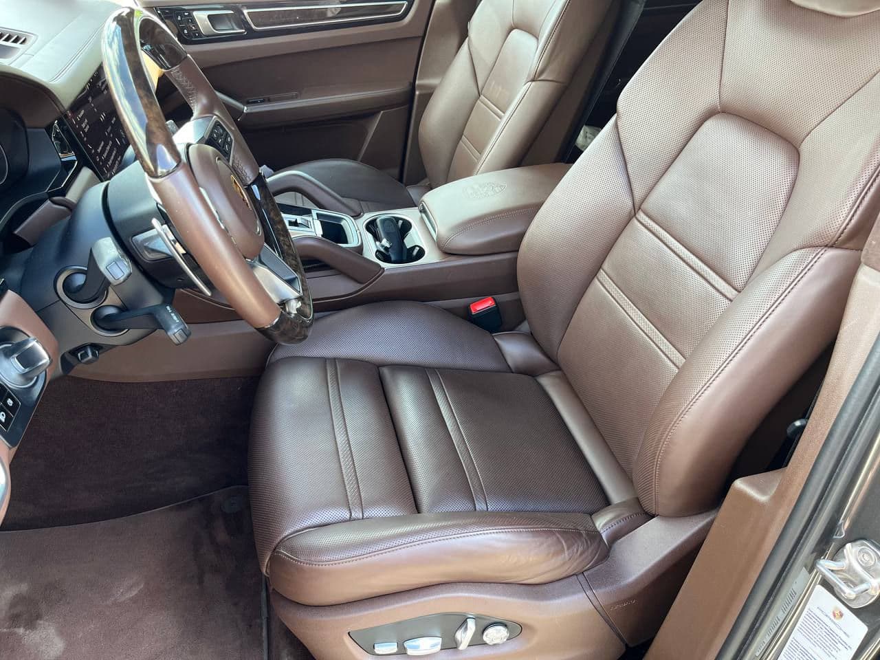 2020 Porsche Cayenne S — Miniatură 6