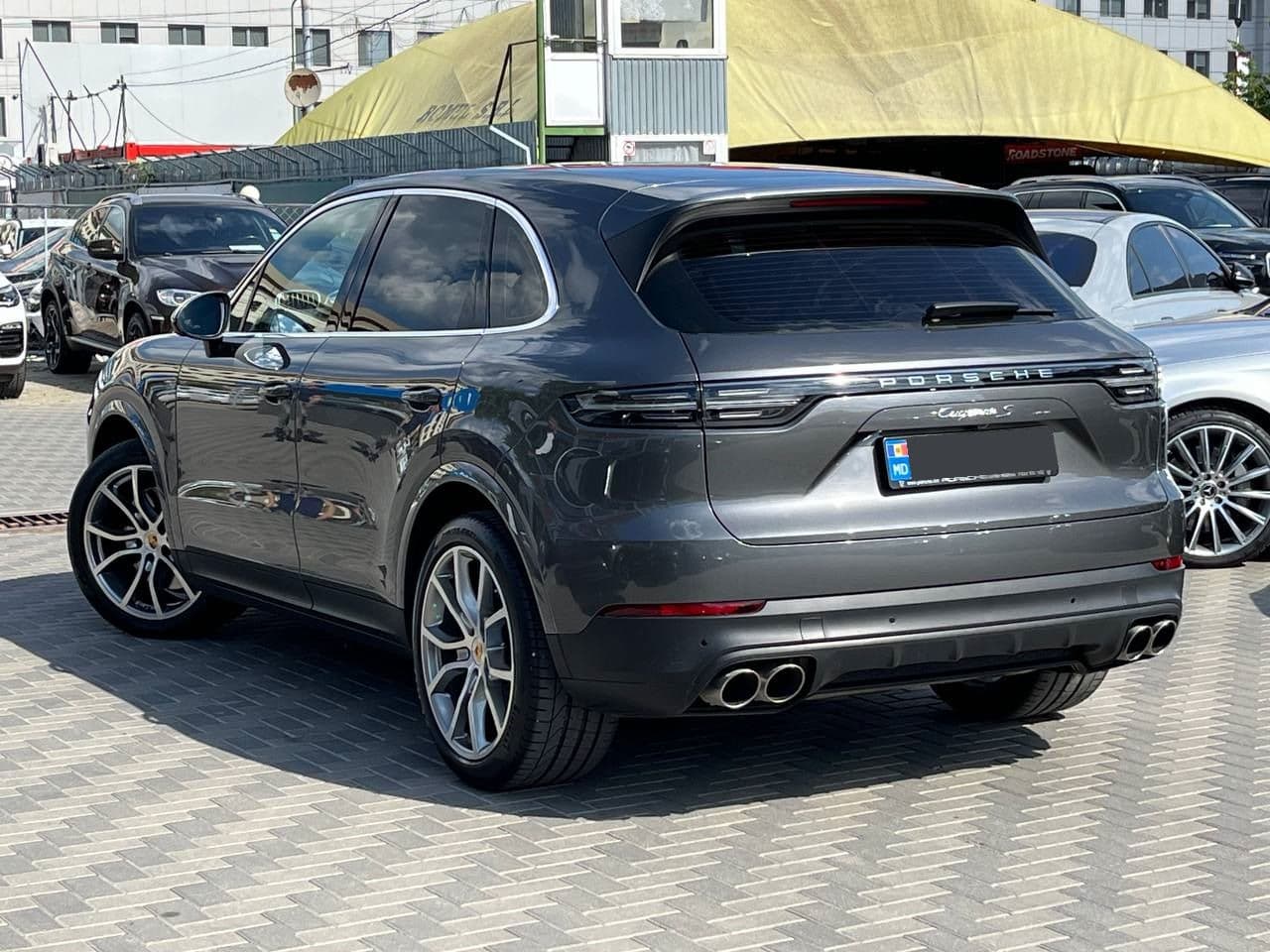 2020 Porsche Cayenne S — Miniatură 4