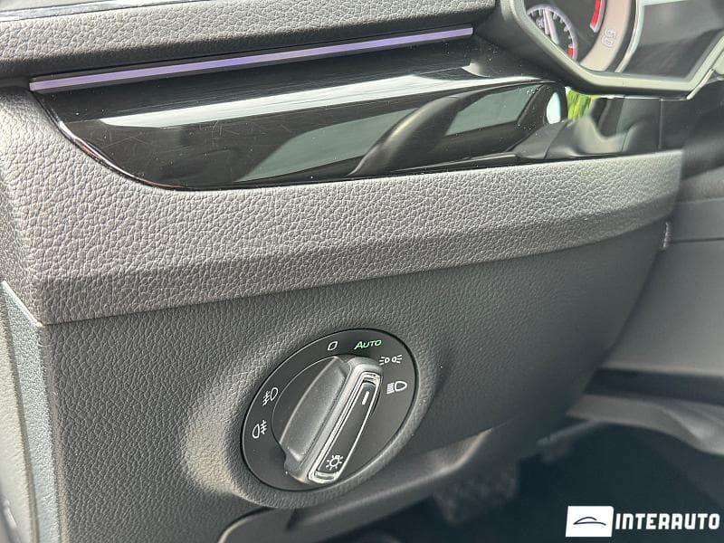 2018 Skoda Superb — Miniatură 12