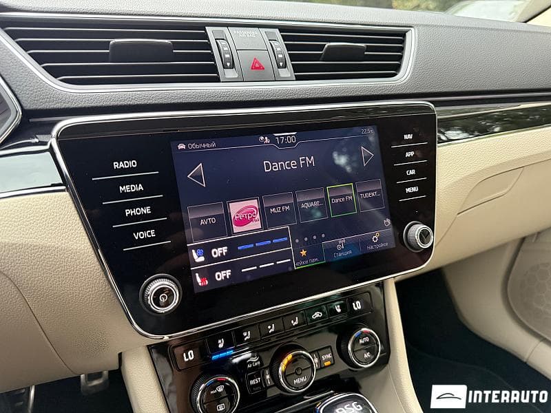 2022 Skoda Superb — Miniatură 14